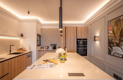 Madliena Apartment | QUI | Modern Seafront Apartment | Sea Views & Balconies