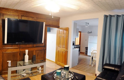 South Lowell Apartment | Quick drive to downtown Lowell and Tsongas Center! Great restaurants nearby.