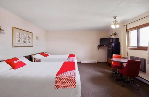 Cheyenne Wells House | Quick Getaway! Pets are Allowed, Free Parking, Near Smoky River Golf Course