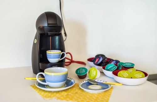 Alice Castello Apartment | Quick Home - Garden - One Bedroom Apartment, Sleeps 2