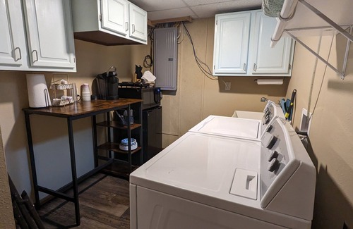 Sioux Falls House | Quick Trip Perfection : Comfy and Cozy