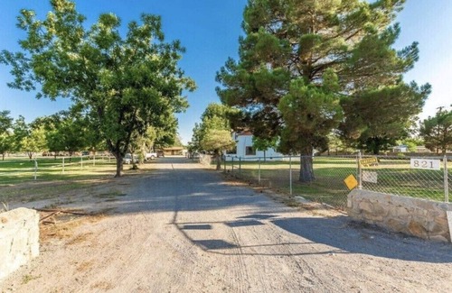 Mesilla Park Apartment | Quiet 1bd/1b with Equestrian Facilities close to Old Town Mesilla