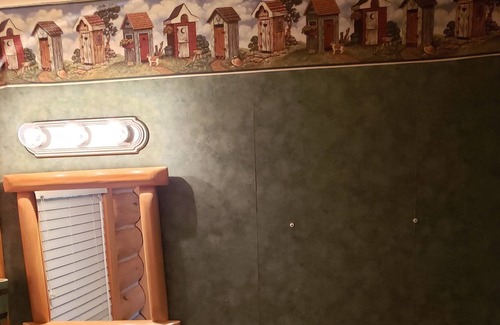 Enterprise Cabin | Quiet 1BR Cabin : Easy Access