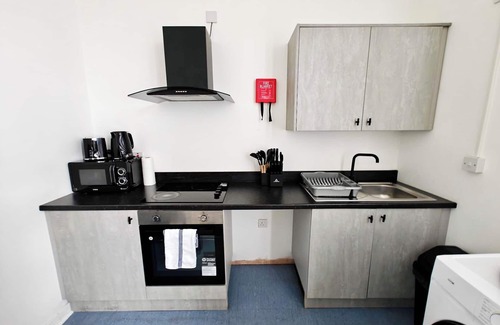 Bury Apartment | Quiet 1BR | Turf Apartment | 5 Mins to Bury