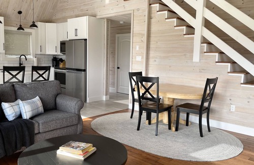 French River Cottage | Quiet 2 Bedroom Cottage With Water View Of The Sou'West River