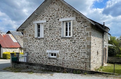 Peyrissac House | Quiet 2-bedroom country house in Peyrissac, Corrèze