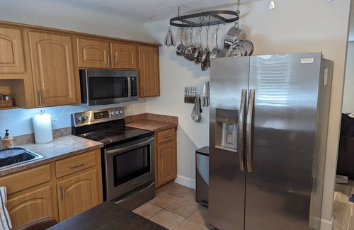 Palm Beach - West Palm Beach Apartment | Quiet 2 bedroom duplex apartment in historic neighborhood, near City and Beach.