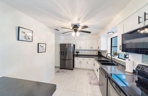 Cape Coral House | Quiet 2+ bedroom with sleep in Florida room, pool, spa and Gulf Access!