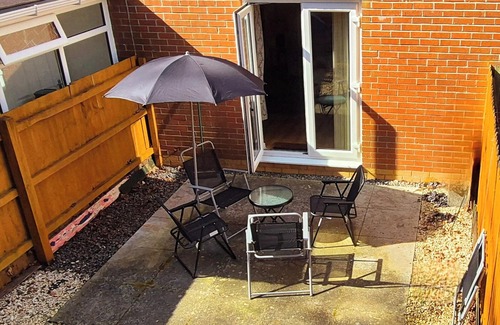 Cockett House | Quiet 2bedroom Home-garden-parking-family Friendly