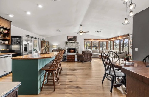 Park Ridge House | Quiet 3 bedroom family friendly bungalow in peaceful Stevens Point
