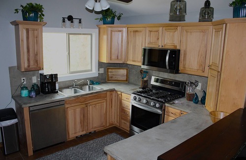 Lake City House | Quiet 3 bedroom home in a secluded neighborhood, minutes away from downtown LC.