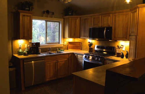 Lake City House | Quiet 3 bedroom home in a secluded neighborhood, minutes away from downtown LC.