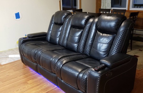 Crellin House | Quiet 3 bedroom home with fire pit