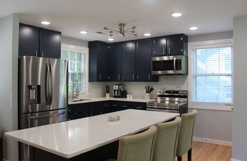 Nashville House | Quiet 3 Bedroom house with great couch and tv area