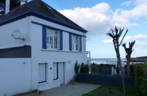 Landunvez Apartment | Quiet, 30 meters from a beautiful beach in Kersaint