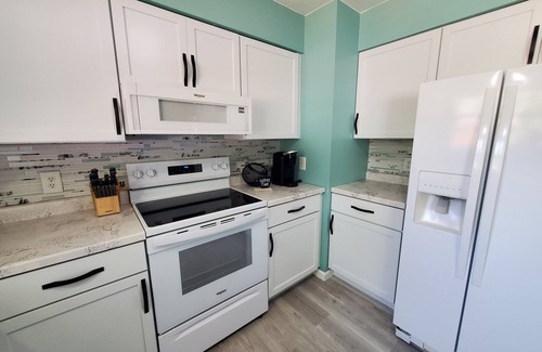 Eau Claire House | Quiet 3BR/2BA Retreat Near Eau Claire Mall & Shopping - Perfect for Families!