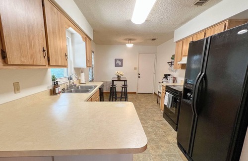 Ocala House | Quiet 3BR Home with Spacious Living Area and Peaceful Patio with TT Firepit