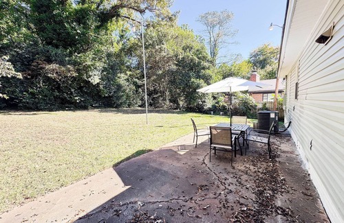 Enderly Park House | Quiet 4-Bed 2-Bath 10 Minutes Away from Downtown Charlotte