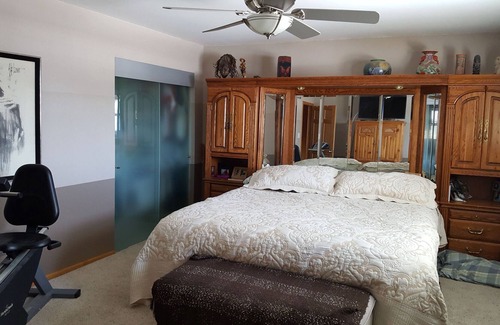 Homer Glen House | QUIET 4 BEDROOM HOME ON A CUL DE SAC