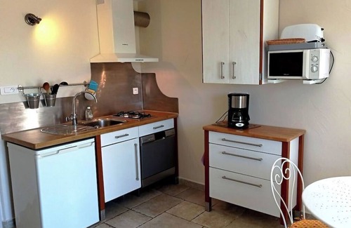 Brignoles House | Quiet 4* gîte, private heated pool, relaxation, panoramic views, astronomy