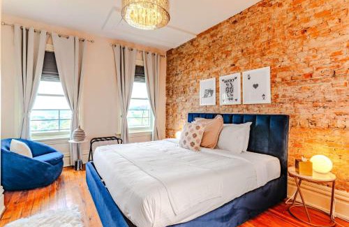 Mount Adams House | Quiet 4BR - Weddings Family Pets - 3min DT Cincy