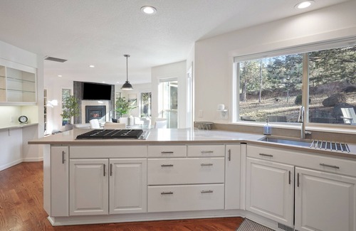 Awbrey Butte House | Quiet 5BR Bend Retreat - Minutes to Downtown, Trails & More