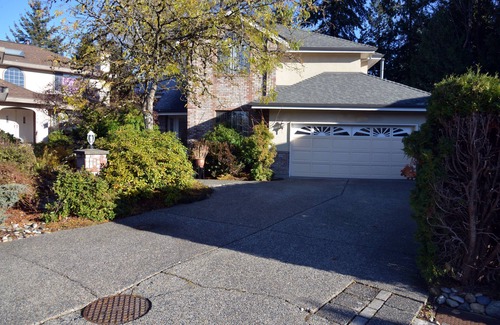 Westwood Plateau House | Quiet and big room in Coquitlam
