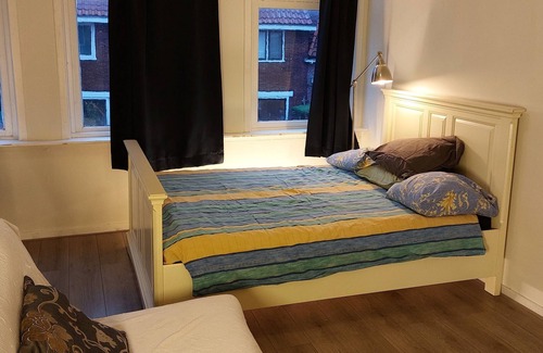 Zaandam Apartment | Quiet and bright studio close to Amsterdam