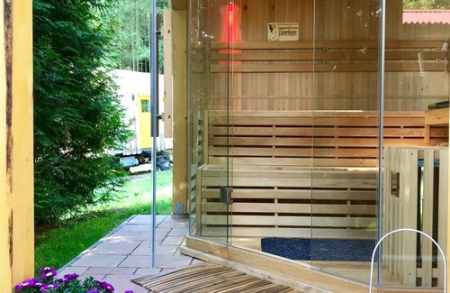 Schwarzenbrunn House | quiet and close to nature holiday home in Bad Elster