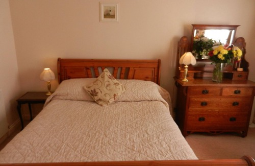 Hook House | Quiet and comfortable rooms between Swindon and Royal Wootton Bassett.