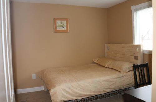 Oakville House | Quiet and Comfortable Homestay