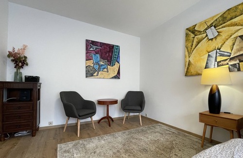 13th District Apartment | Quiet and comfortable apartment minutes walk from Danube Promenade