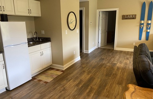Caryville House | Quiet and Convenient Lakefront Home