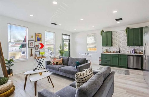 Saint Roch Apartment | Quiet and cozy apartment in the vibrant St Roch neighborhood.