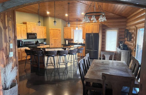 Pine River House | Quiet and cozy cabin located on the white fish chain.