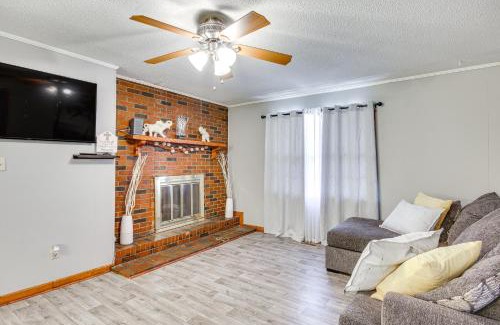 Sumter County House | Quiet and Cozy Rembert Home about 9 Mi to Air Force Base