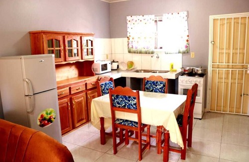 Suriname House | Quiet and family friendly apartment ideal for family with children and groups