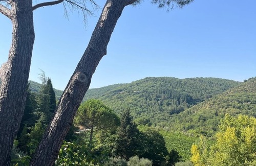 Castellina in Chianti Villa | Quiet and Beautiful Property, Large Pool, Airco in bedrooms