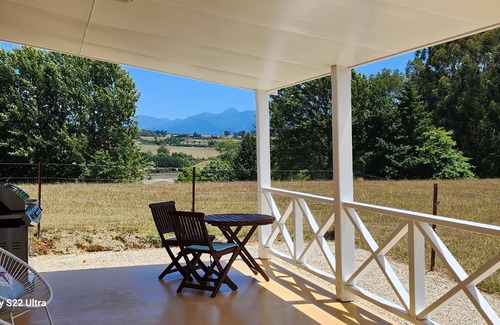 Tasman Cottage | Quiet and peaceful country living near to the sea
