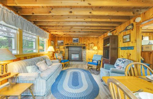 Raymond House | Quiet and Remote Cottage on Panther Pond!