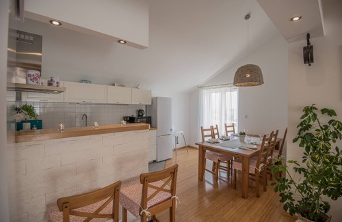 Grubine Villa | Quiet and Spacius Family Villa, Heated Pool, Big Yard – Near Makarska & Split
