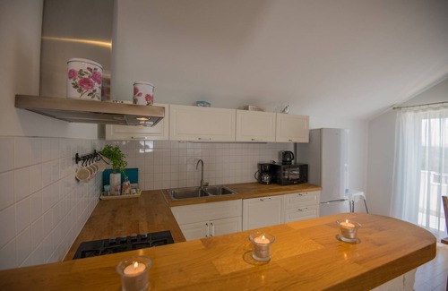 Grubine Villa | Quiet and Spacius Family Villa, Heated Pool, Big Yard – Near Makarska & Split