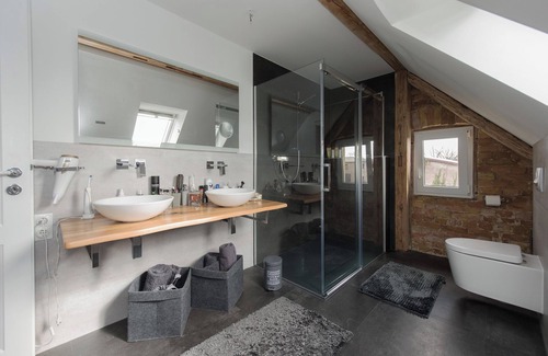 Wustrau House | Quiet and stylish vacation idyll: semi-detached house with pool and fireplace, 800 m to the lake