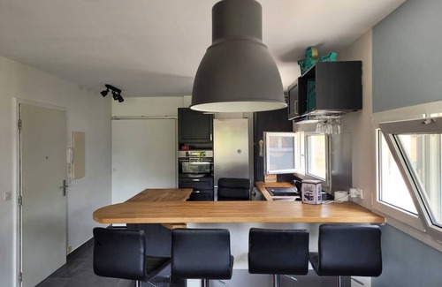 Le Plessis-Robinson Apartment | Quiet apartment in a green setting
