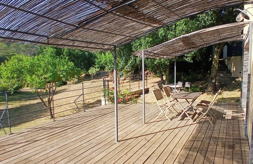 Sagries Apartment | QUIET APARTMENT 3kms from Uzès. Edge of garrigue. Swimming pool. Ideal for couples