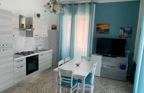 Paola Apartment | Quiet apartment a stone's throw from the sea