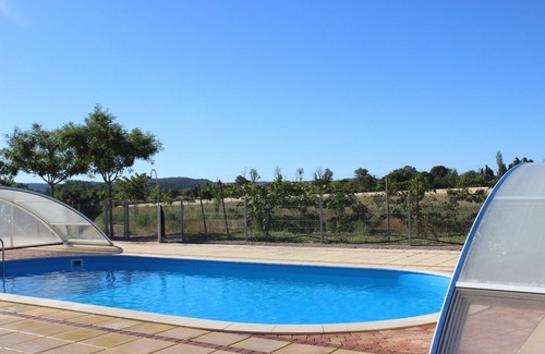 Aspiran Apartment | Quiet apartment for two with pool and near the river