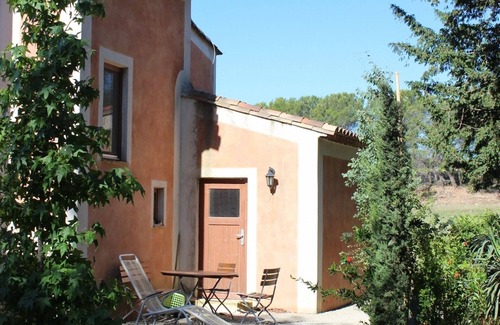 Aspiran Apartment | Quiet apartment for two with pool and near the river