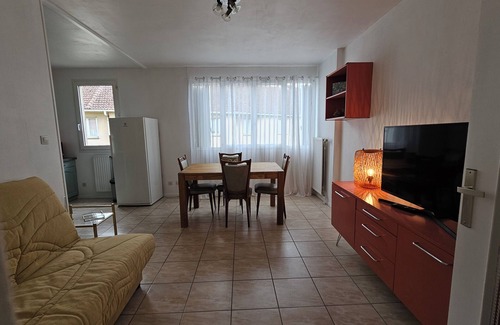 Troyes Apartment | Quiet apartment for up to 6 people, 10 minutes from town center by car!
