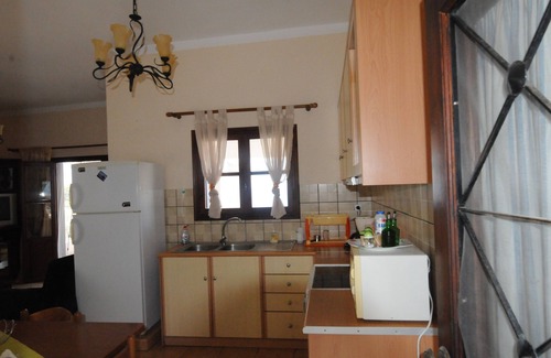 Kamari Apartment | QUIET APARTMENT - GEORGE 1